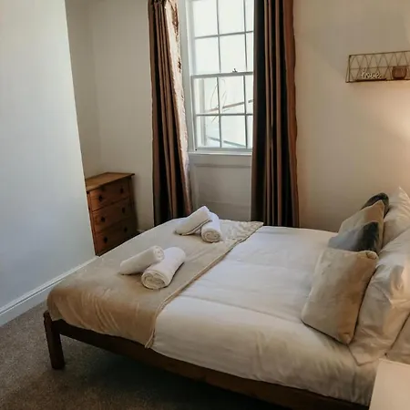 Elegant 3-bedroom 3bd Quiet Whitehaven