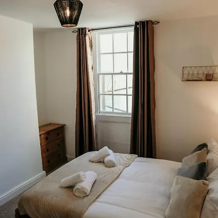 Дом отдыха Elegant 3-bedroom 3bd Quiet *
